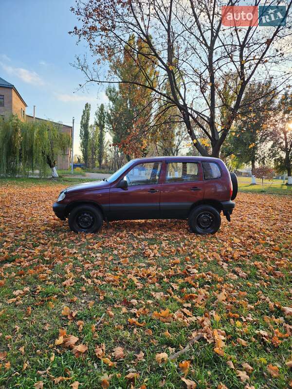 Позашляховик / Кросовер Chevrolet Niva 2005 в Харкові