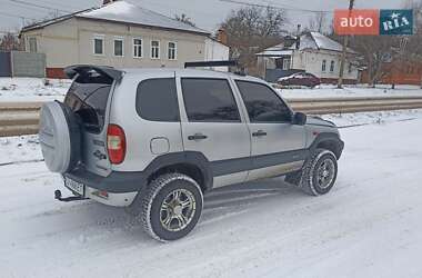 Внедорожник / Кроссовер Chevrolet Niva 2004 в Прилуках