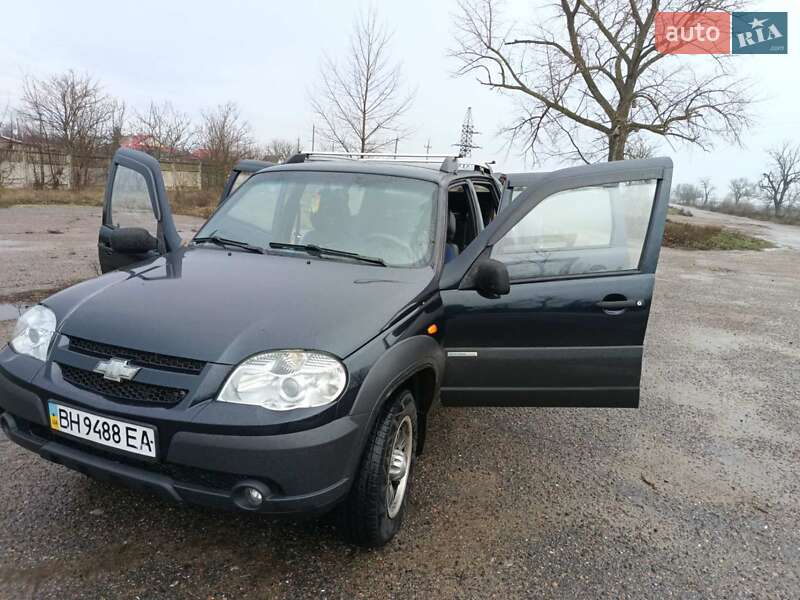Chevrolet Niva 2011