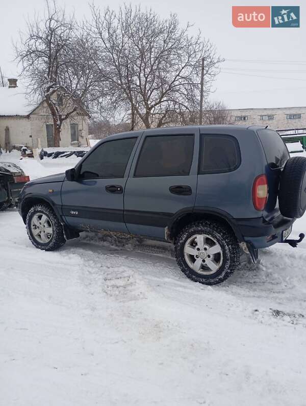 Позашляховик / Кросовер Chevrolet Niva 2008 в Гайсину