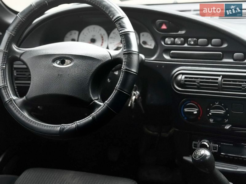 Внедорожник / Кроссовер Chevrolet Niva 2006 в Каменском фото 11 Внедорожник / Кроссовер Chevrolet Niva 2006 в Каменском