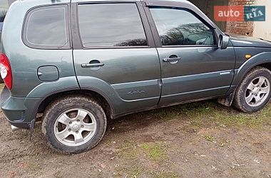 Внедорожник / Кроссовер Chevrolet Niva 2010 в Сумах