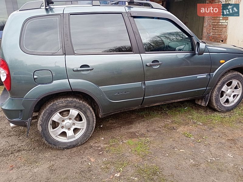 Chevrolet Niva 2010