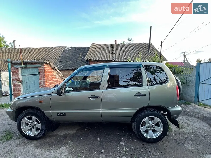 Chevrolet Niva 2008