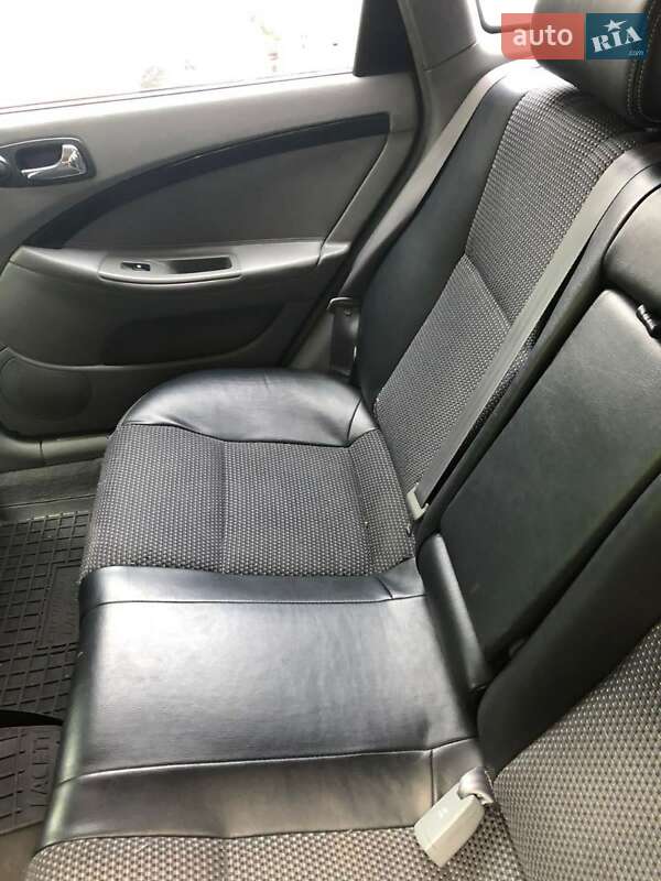 Універсал Chevrolet Nubira 2010 в Житомирі
