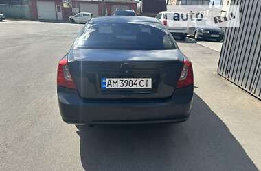 Седан Chevrolet Nubira 2004 в Киеве