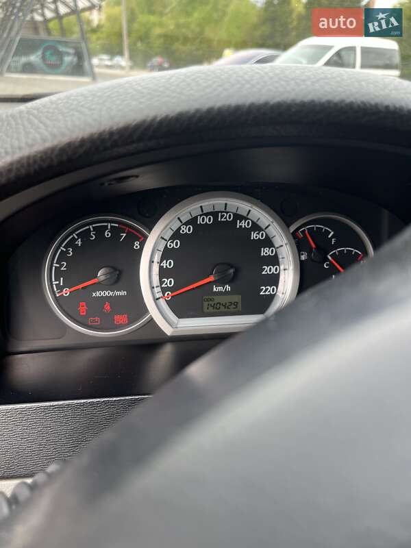 Седан Chevrolet Nubira 2004 в Львове