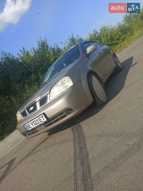 Седан Chevrolet Nubira 2004 в Первомайске