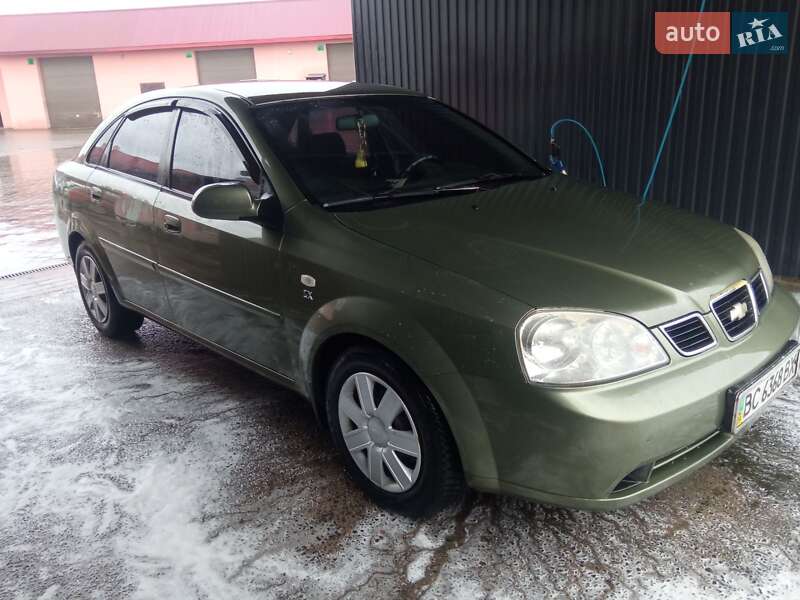 Седан Chevrolet Nubira 2004 в Бродах