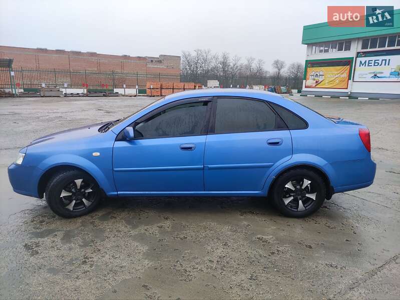 Седан Chevrolet Nubira 2004 в Никополе