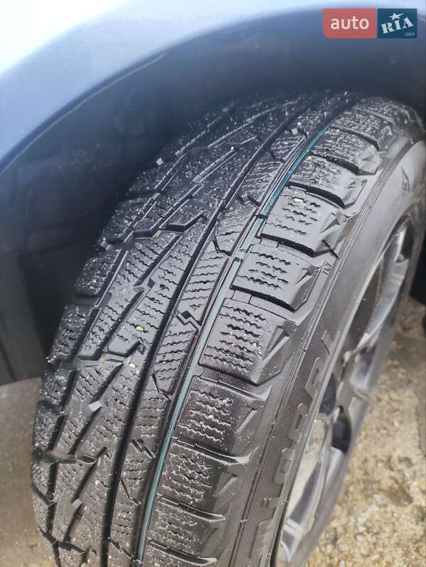 Седан Chevrolet Nubira 2004 в Никополе