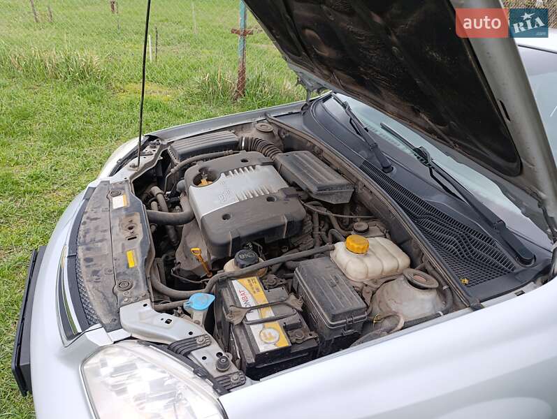 Седан Chevrolet Nubira 2006 в Кривом Роге