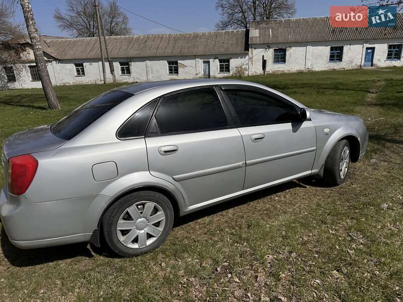 Седан Chevrolet Nubira 2004 в Теплике