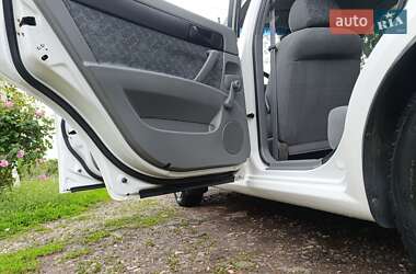 Седан Chevrolet Nubira 2004 в 
