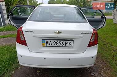 Седан Chevrolet Nubira 2004 в 