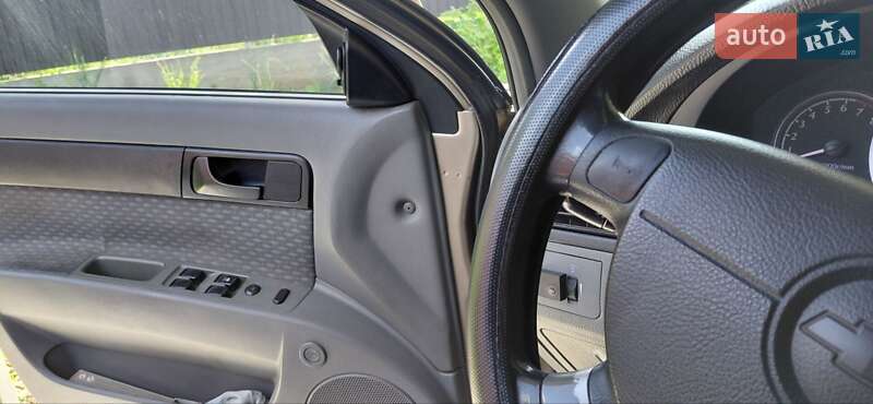 Седан Chevrolet Nubira 2004 в Борисполі
