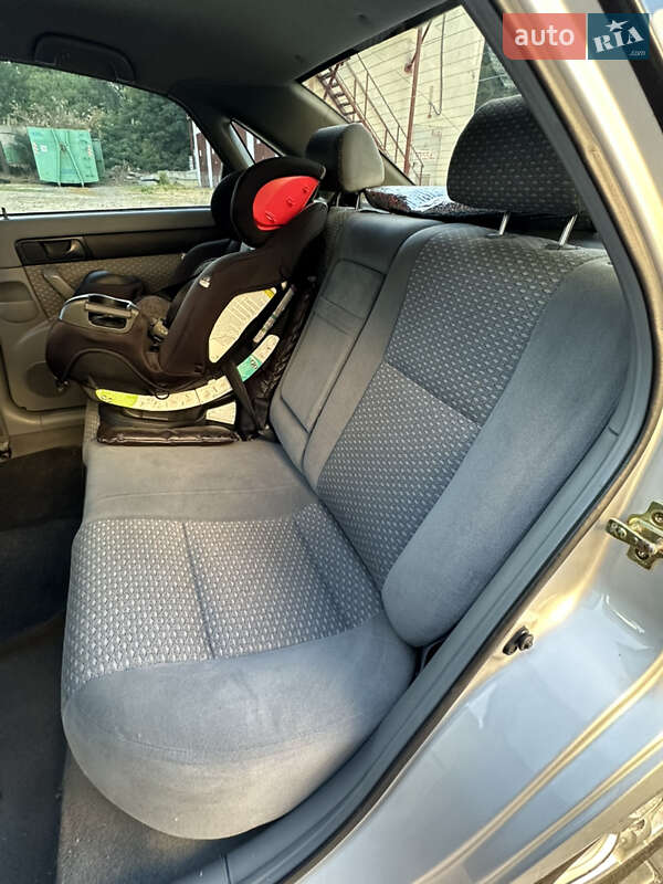 Седан Chevrolet Nubira 2004 в Одесі