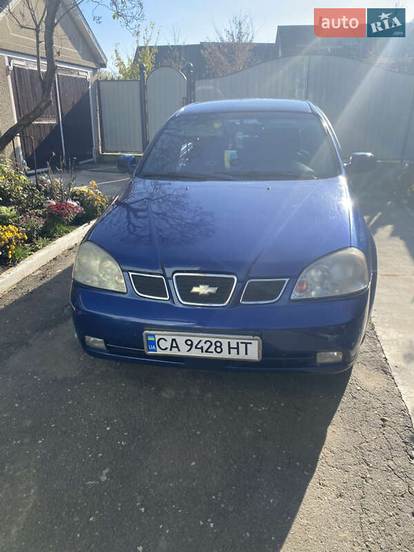 Седан Chevrolet Nubira 2004 в Жашківу