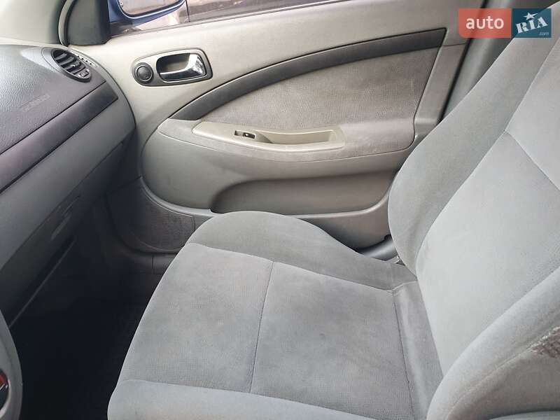 Универсал Chevrolet Nubira 2005 в Киеве фото 11 Универсал Chevrolet Nubira 2005 в Киеве