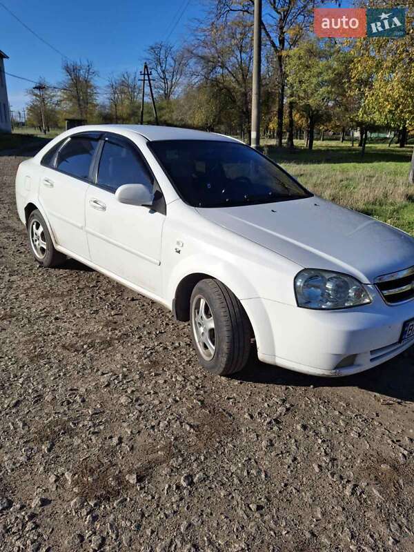 Седан Chevrolet Nubira 2007 в Знаменке