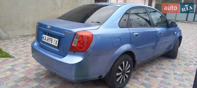 Седан Chevrolet Nubira 2004 в Лубнах