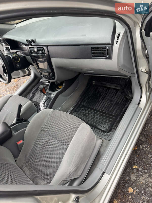 Седан Chevrolet Nubira 2004 в Хмельницком