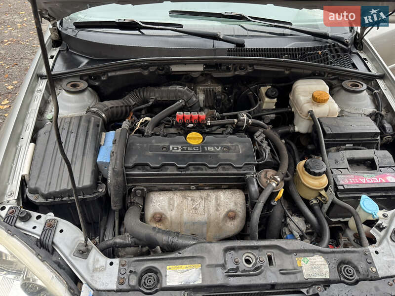 Седан Chevrolet Nubira 2004 в Хмельницком