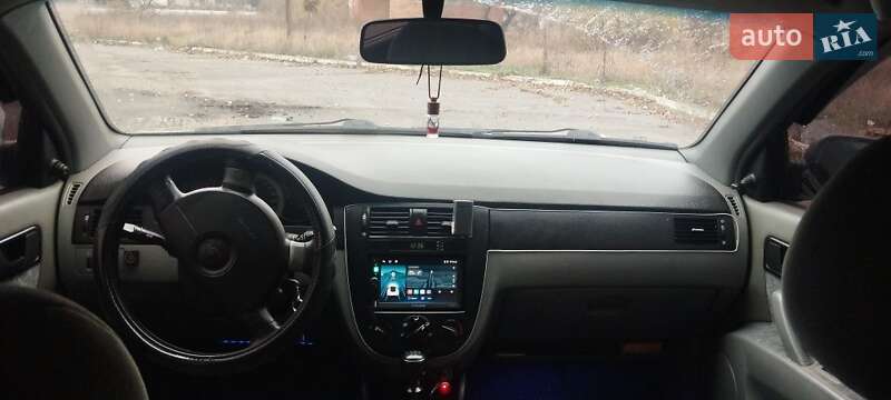 Седан Chevrolet Nubira 2004 в Лубнах