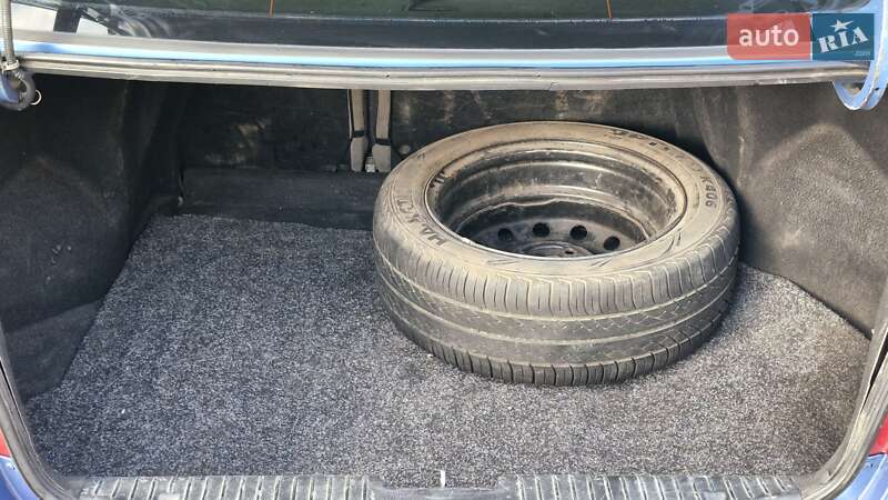 Седан Chevrolet Nubira 2004 в Хмельницком