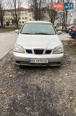 Седан Chevrolet Nubira 2004 в Краснограде