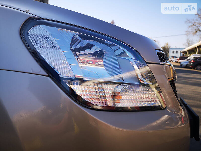 Універсал Chevrolet Orlando 2011 в Києві