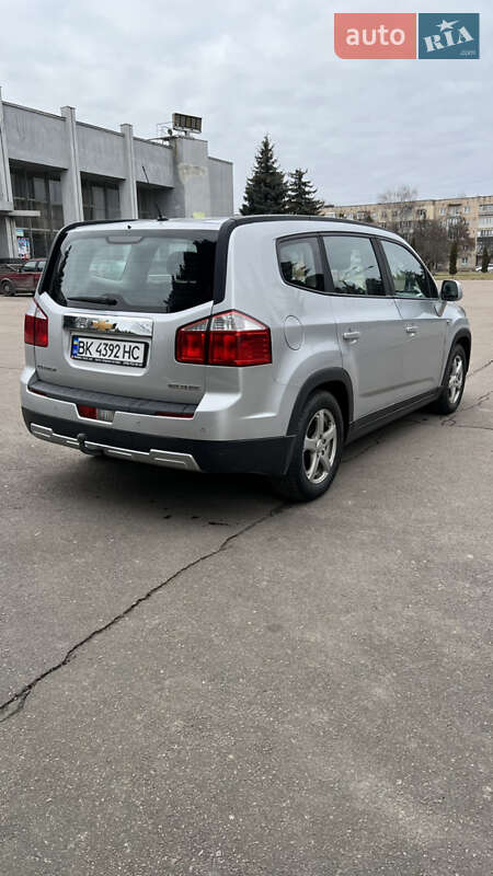 Универсал Chevrolet Orlando 2011 в Ровно