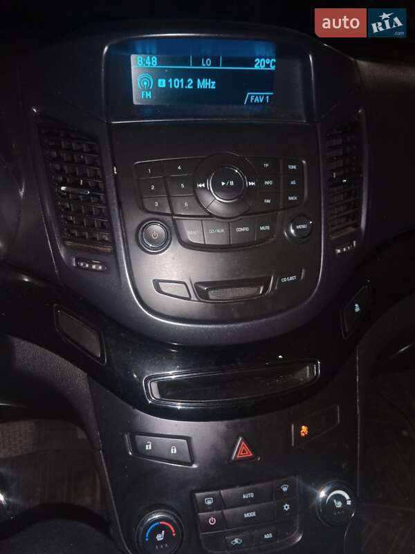 Минивэн Chevrolet Orlando 2011 в Жовкве