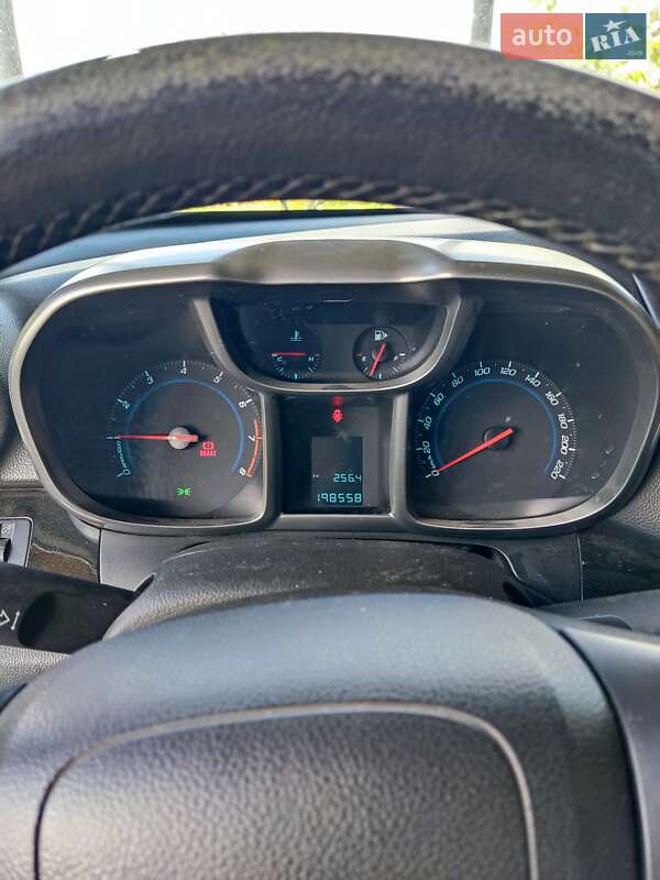 Минивэн Chevrolet Orlando 2011 в Полтаве фото 7 Минивэн Chevrolet Orlando 2011 в Полтаве