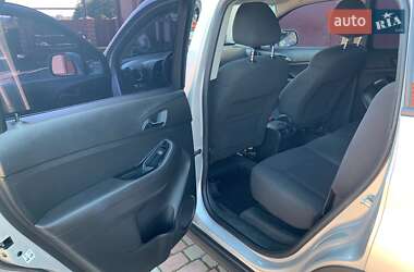 Минивэн Chevrolet Orlando 2012 в 