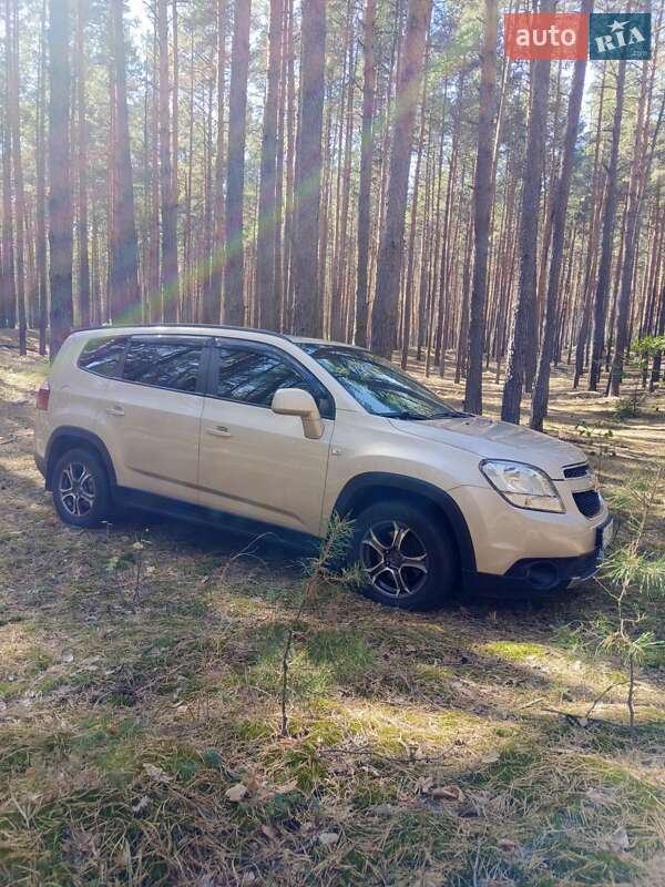 Минивэн Chevrolet Orlando 2012 в 