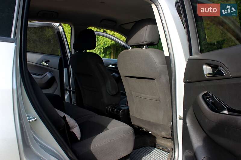 Минивэн Chevrolet Orlando 2012 в Сарнах