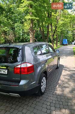 Минивэн Chevrolet Orlando 2010 в 