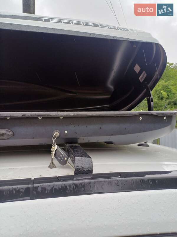 Мінівен Chevrolet Orlando 2011 в Тячеві