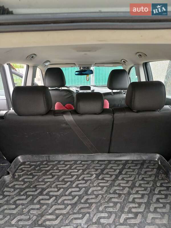 Мінівен Chevrolet Orlando 2011 в Тячеві