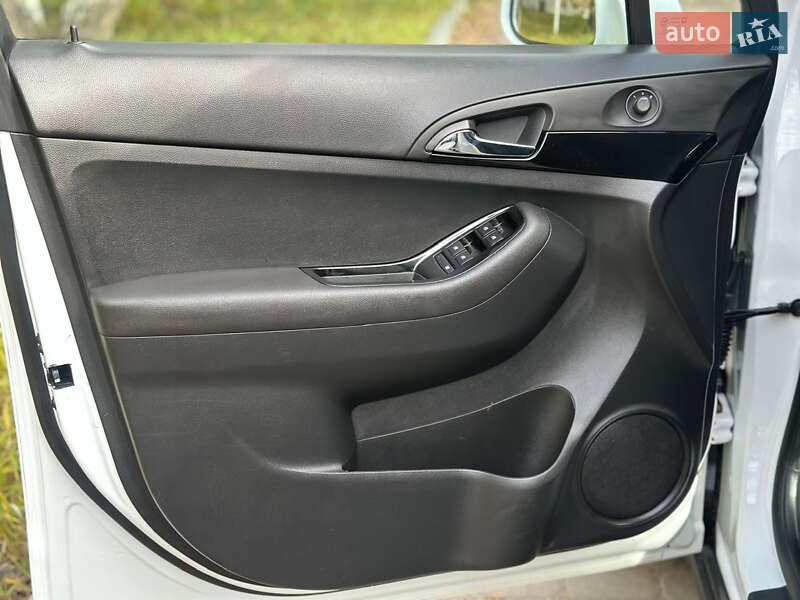 Минивэн Chevrolet Orlando 2012 в Львове
