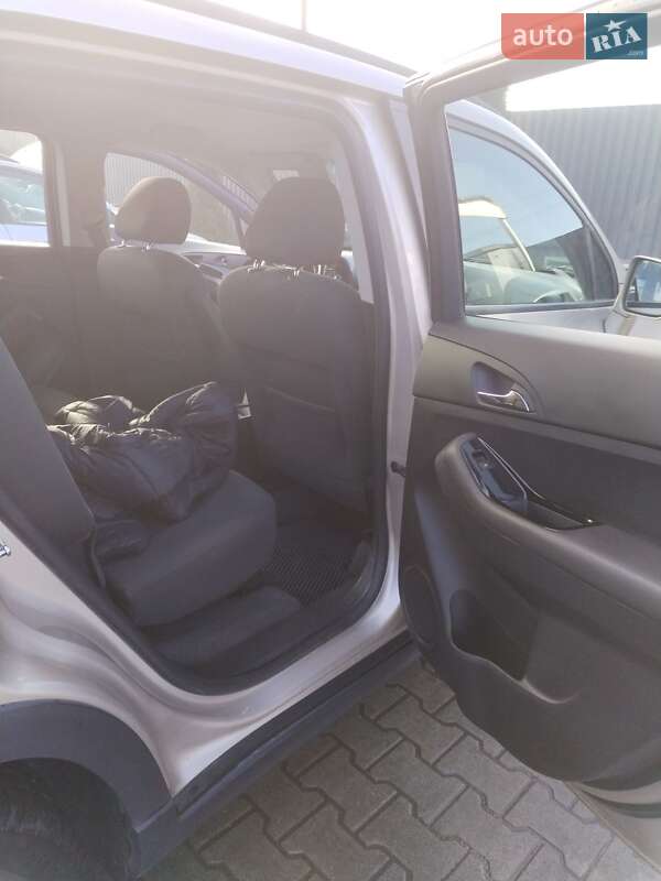 Минивэн Chevrolet Orlando 2011 в Шептицькому фото 3 Минивэн Chevrolet Orlando 2011 в Шептицькому