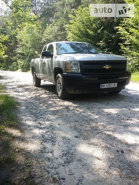 Пікап Chevrolet Silverado 2010 в Дубні