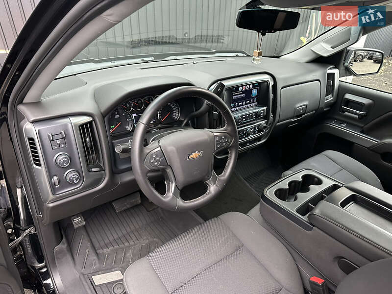 Пикап Chevrolet Silverado 2018 в Киеве