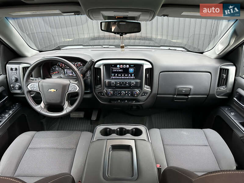 Пикап Chevrolet Silverado 2018 в Киеве