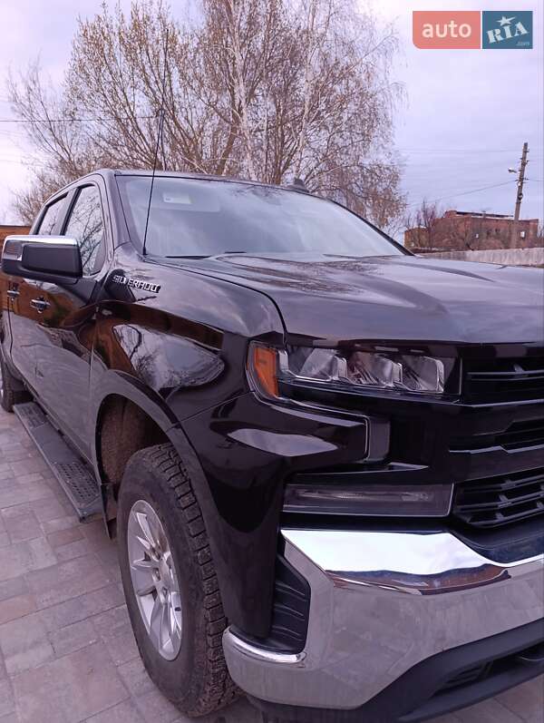 Пикап Chevrolet Silverado 2019 в Конотопе
