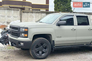 Пикап Chevrolet Silverado 2015 в 