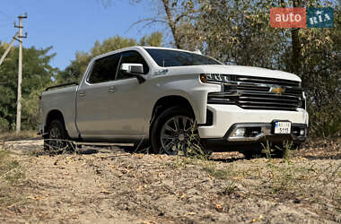 Пикап Chevrolet Silverado 2021 в 