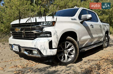 Пикап Chevrolet Silverado 2021 в 