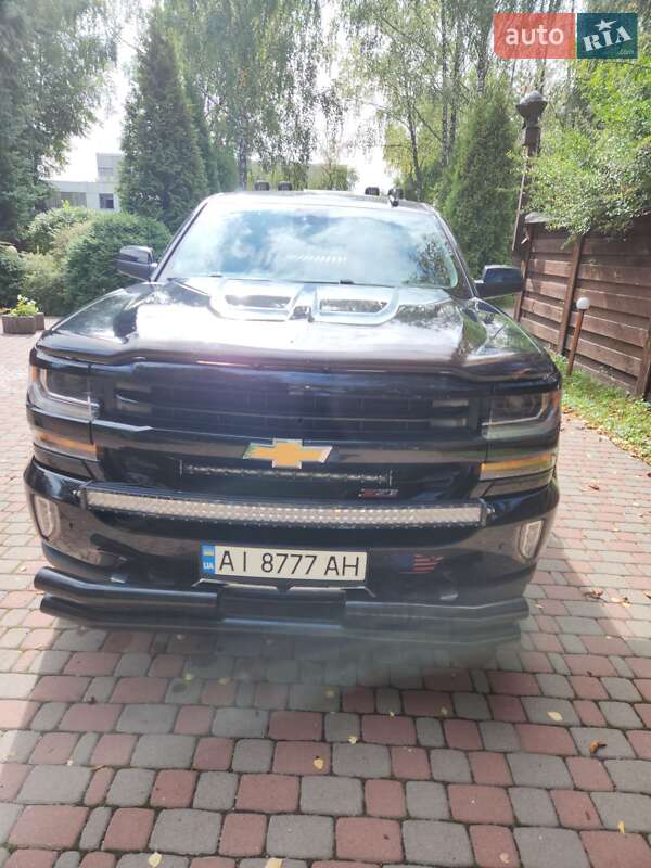 Пикап Chevrolet Silverado 2016 в Василькове